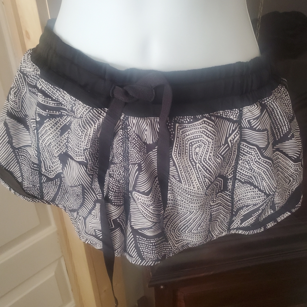 Lululemon  shorts size 8